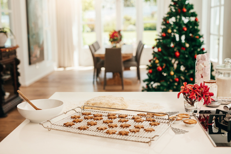 Holiday Haul-out: 7 Tips on Tackling Clutter Before Santa’s Big Visit