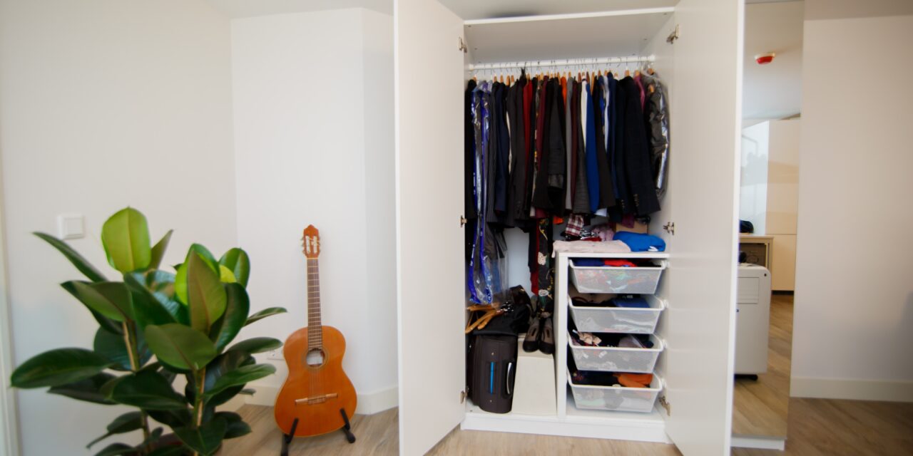 How to Purge Your Closet